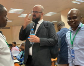 El doctor Andreas Leidinger asistió como Facultativo Internacional Invitado en Tanzania